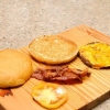 Warm 'n kaasburger op