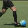 Leer om goed te dribbel as 'n sokkerspeler