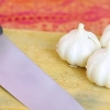 Knoflook fijnhakken