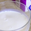 Melk verhitten vir gebruik in recepten