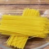 Pasta opwarmen in die mikrogolfoond