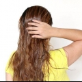 Wend amandelolie op jou hare aan