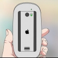 Die vervanging van batterye op 'n apple magic mouse