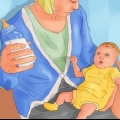 Hoe om hik by 'n baba te genees