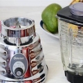 Met behulp van 'n blender