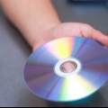 Herstel van 'n cd met tandepasta