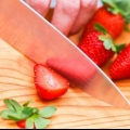 Een eenvoudige aardbeiensmoothie maak