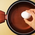 Om 'n eier in 'n bottel te kry