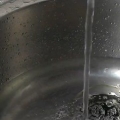 Verwyder 'n etiket uit 'n pot