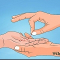Iemand het gevoel gee alsof 'n touwtje uit sy of haar hand word getrek