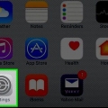 Op 'n ipad, skakel die gesplete sleutelbordfunksie aan of af