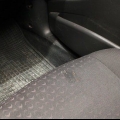Vet en olie uit jou auto-interieur kry