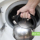 Skoonmaak van die binnekant van die wasmasjien