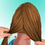 Maak dreadlocks in reguit hare