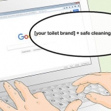 Die skoonmaak van 'n gevlekte toiletbak