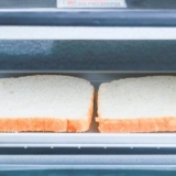 Een club sandwich klaarmaak