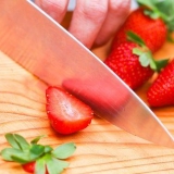 Een eenvoudige aardbeiensmoothie maak