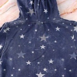 Hoe om 'n hoodie te vou