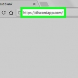 Vee 'n privaat boodskap in discord op 'n rekenaar of mac uit