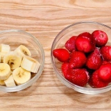 Maak 'n vrugte-jogurt-smoothie