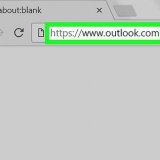 Bekyk geargiveerde e-posse in outlook