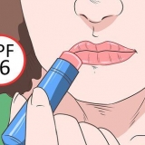 Maak gebarste lippe reg