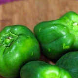 Groene paprika se invriezen
