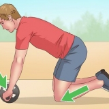 Oefen jou abs met 'n ab-roller