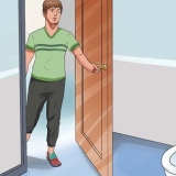 Jy kat leer die toilet om te gebruik