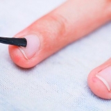 Jy nagels vinniger laat groei en jy hande sag hou