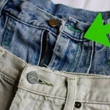 Gee jou jeans 'n verslete voorkoms