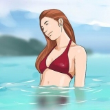 Doen op jou rug in die water