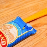 Pasta met alfredosaus uit 'n pot maak