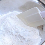 Puto maak (gestoomde cakejes van rijstbloem)