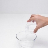 Skoonmaak van juweliersware met koeksoda