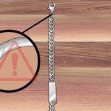 Identifiseer platinum en silwer juweliersware