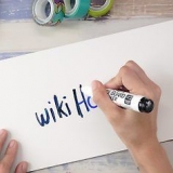 Hoe om 'n waterdigte merker van 'n witbord af te kry