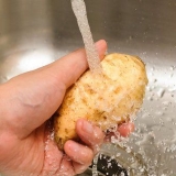 Yams op die fornuis berei