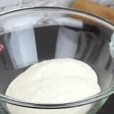 Selfrijzend bakmeel maak