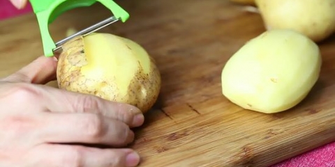 Aardappels bak in die oond