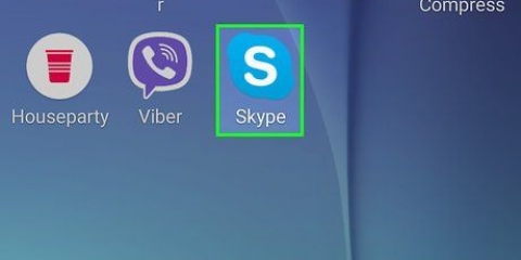 Vee boodskappe op skype uit