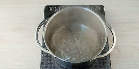 Bevroren pierogi se berei