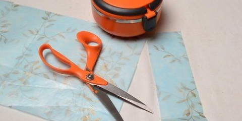 Cilindervormige cadeaus inpak