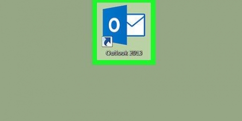 Vind die smtp-bediener in outlook op 'n rekenaar of mac