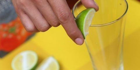 Maak 'n bloody mary