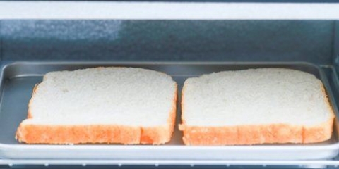 Een club sandwich klaarmaak