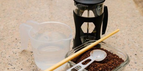 Een espresso maak met 'n kafee