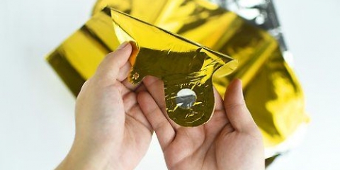 Een folieballon opblazen