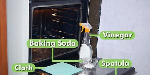 Maak 'n oond skoon met koeksoda