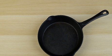 Een ribeye bakken in die pan